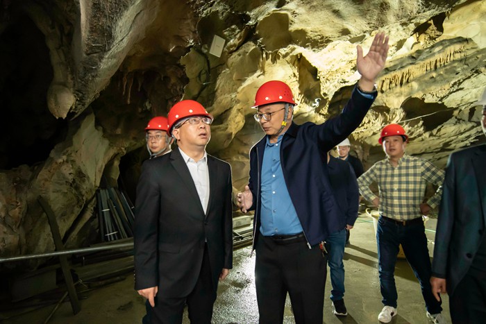 公司領導到土司城、龍麟宮景區(qū)檢查安全生產(chǎn)工作